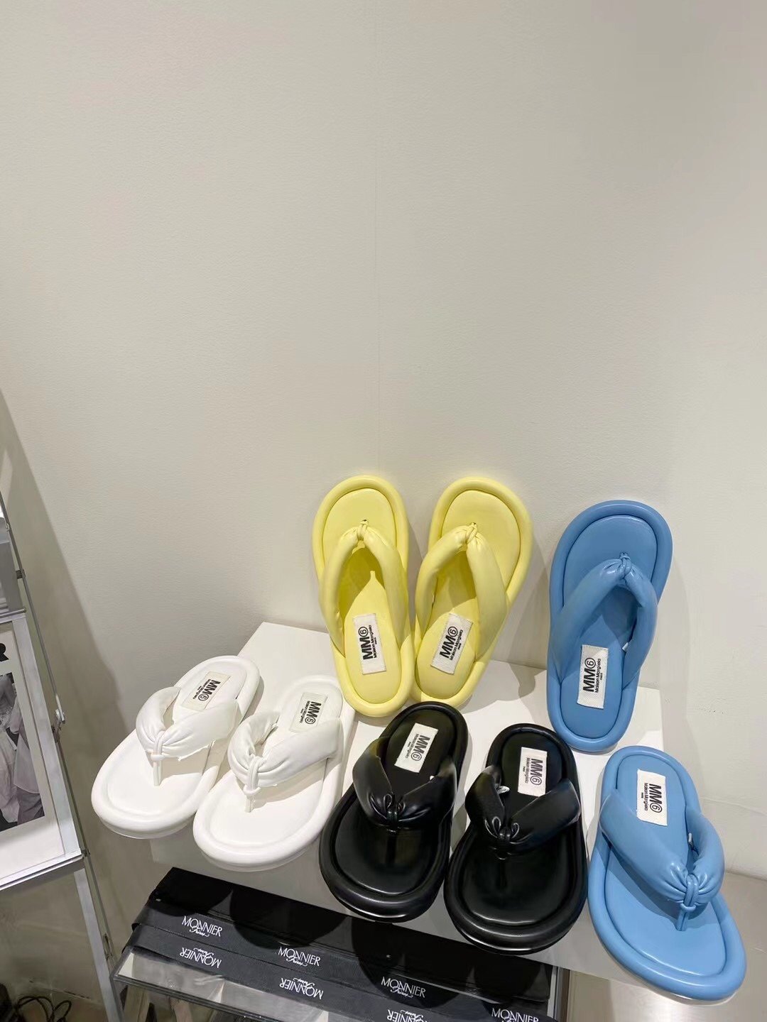 [MM6 Maison Margiela] 패딩 플립플랍