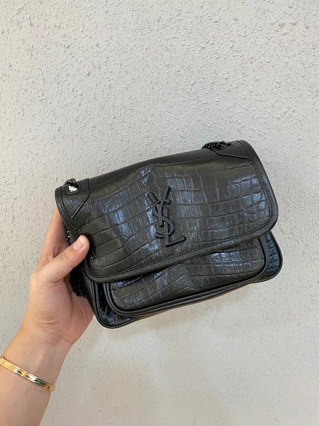 [YSL] 5489431 크로커다일 엠보스드 가죽 베이비 니키 체인백