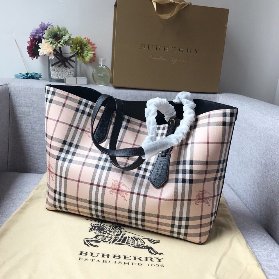 [BURBERRY] 헤이마켓 양면 리버시블 쇼퍼백