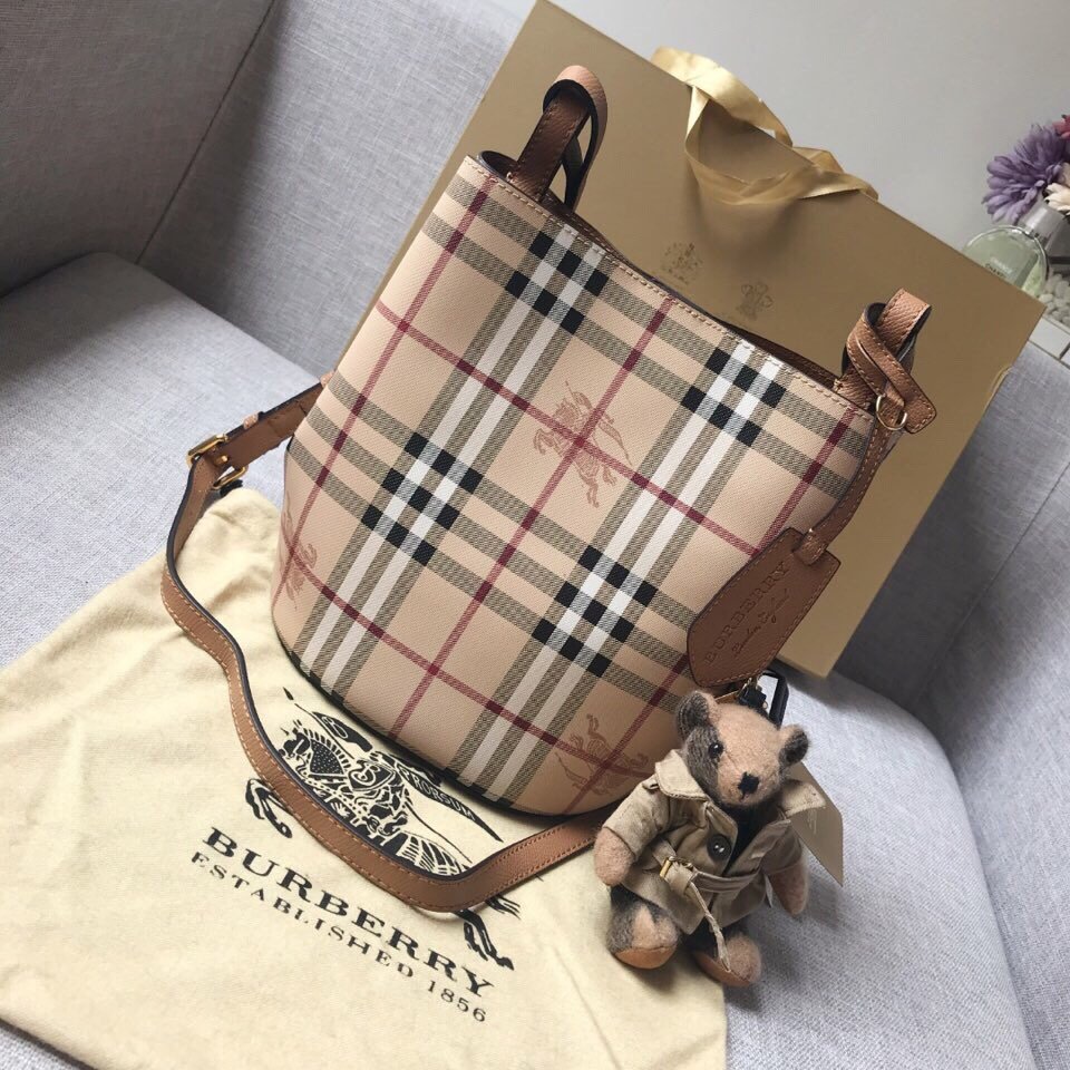 [BURBERRY] 버버리 헤이마켓 론 버킷백