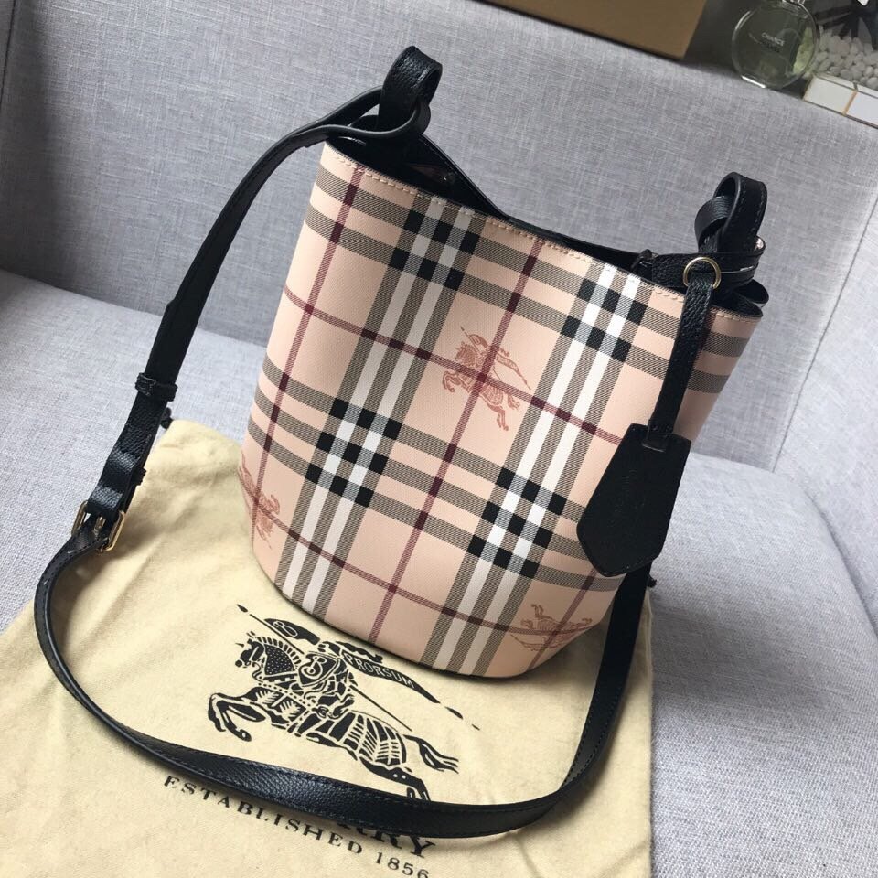 [BURBERRY] 버버리 헤이마켓 론 버킷백