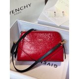 [GIVENCHY] ID 아이디 뉴 크링클 이펙트 크로스바디백