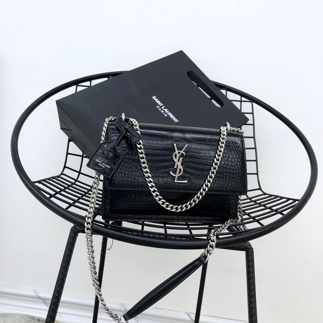 [YSL] 크로커다일 엠보스드 샤이니 가죽 미듐 선셋백