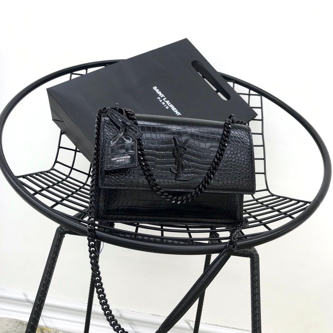[YSL] 크로커다일 엠보스드 샤이니 가죽 미듐 선셋백