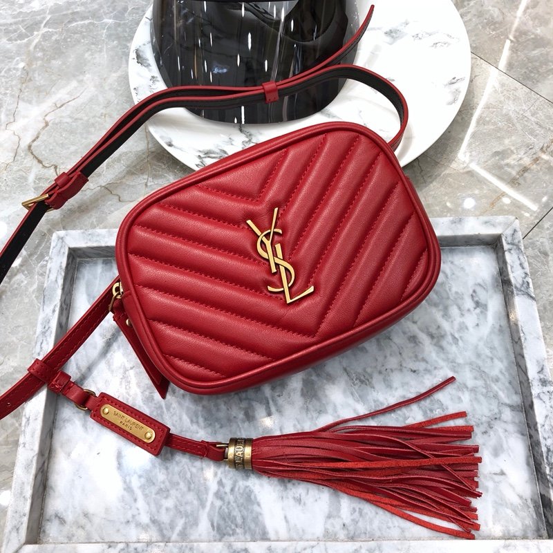 [YSL] 퀼티드 가죽 루 벨트 백