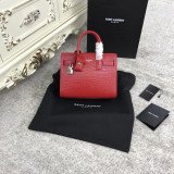 크로커다일 엠보스드 가죽 클래식 삭드쥬르 나노백