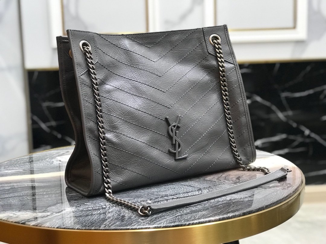 [YSL] 크링클드 퀼티드 가죽 미디움 니키 쇼핑백