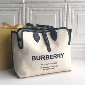 [BURBERRY] 코튼 캔버스 미듐 벨트 토트백