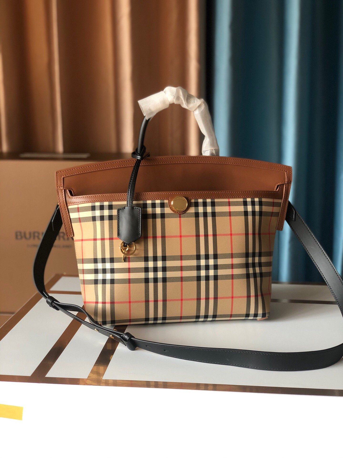 [BURBERRY] 빈티지 체크 스몰 소사이어티 탑핸들백