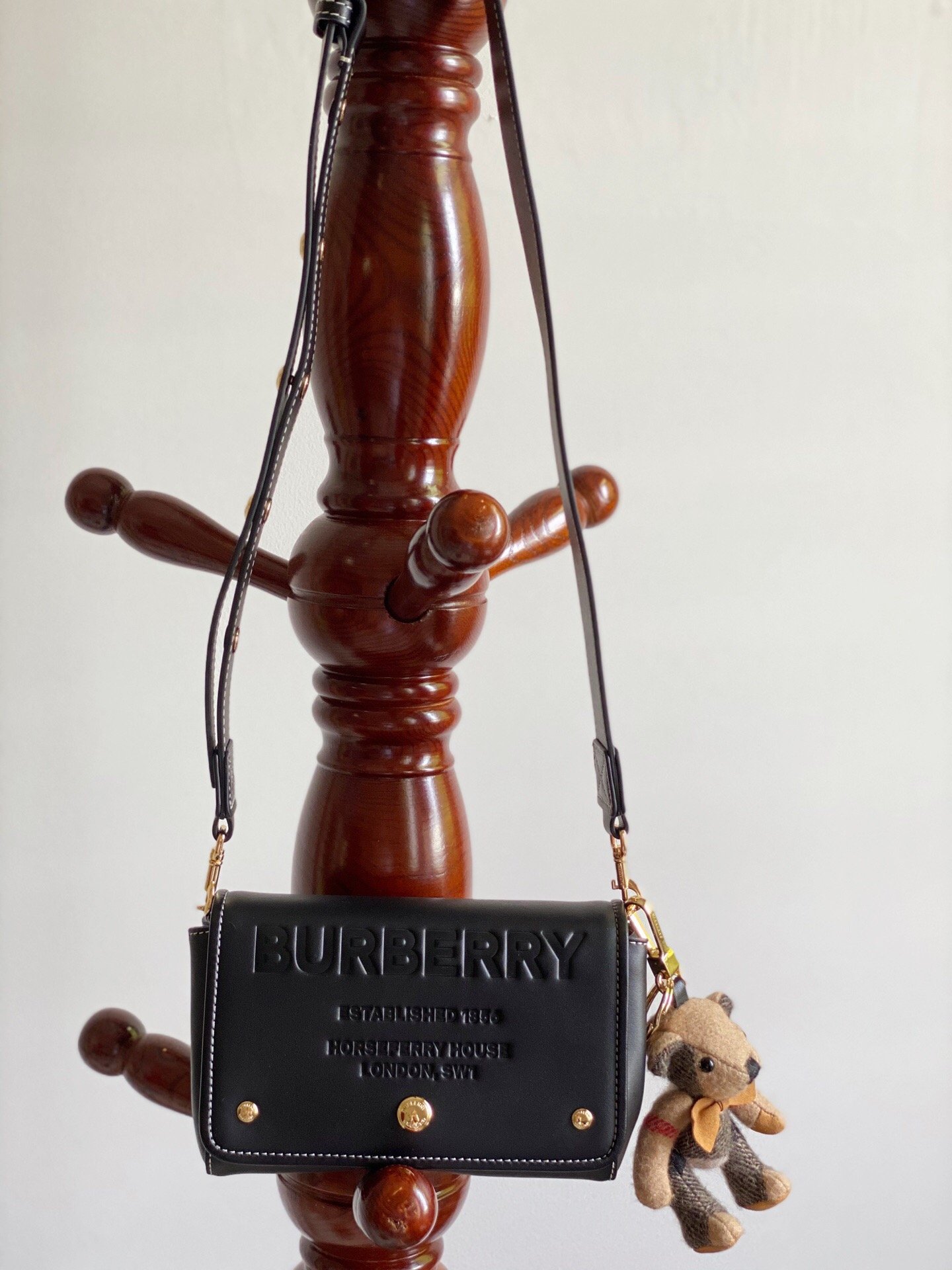 [BURBERRY] 호스페리 레더 크로스바디 백