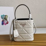 [PRADA] 파니에 퀼팅 가죽 버킷백