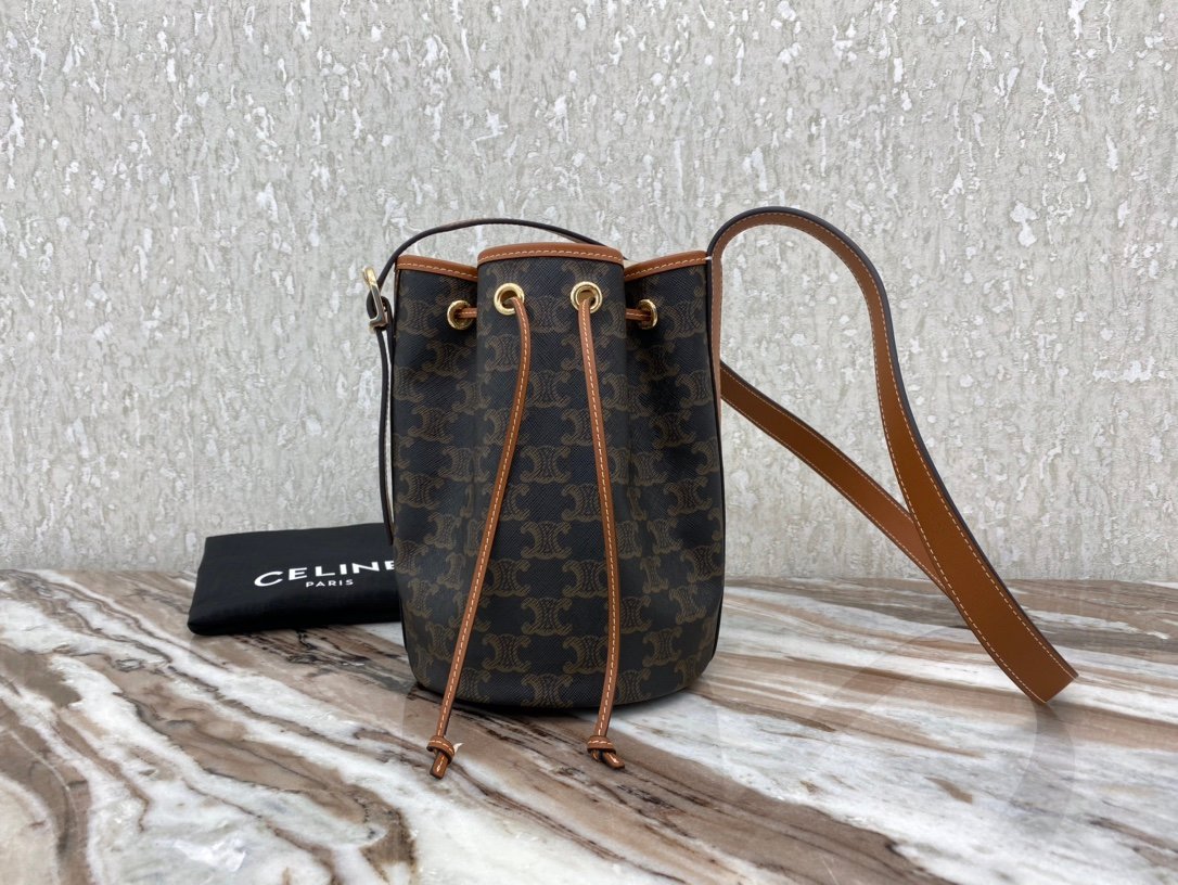 [CELINE] 스몰 트리오페 드로스트링 버킷백