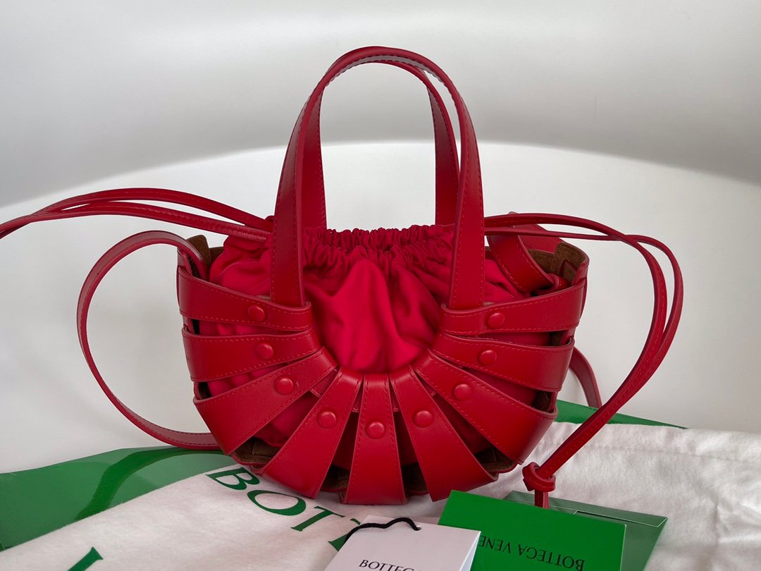 [BOTTEGA] 칠리 토마토 쉘 백