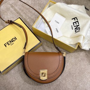 [FENDI] 문라이트