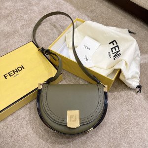 [FENDI] 문라이트