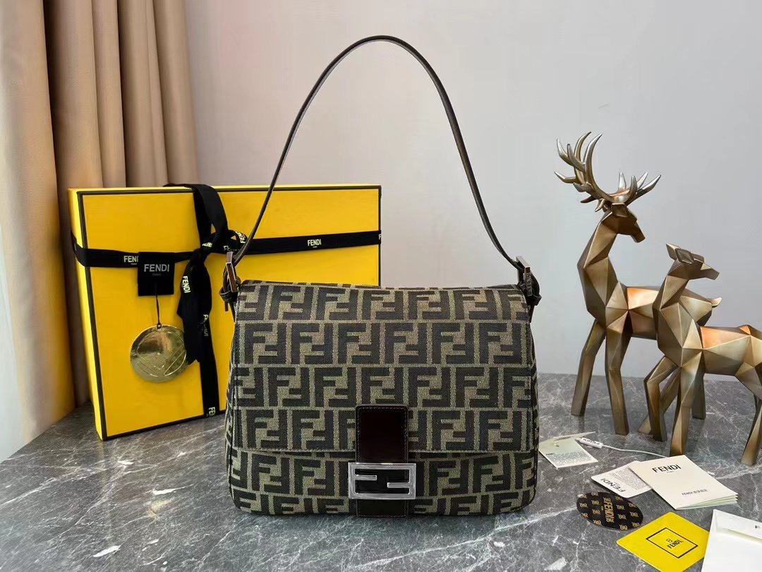 [FENDI] 펜디 빈티지 주카 호보백