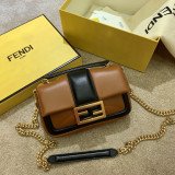 [FENDI] 나파가죽 바게트 미니 체인백