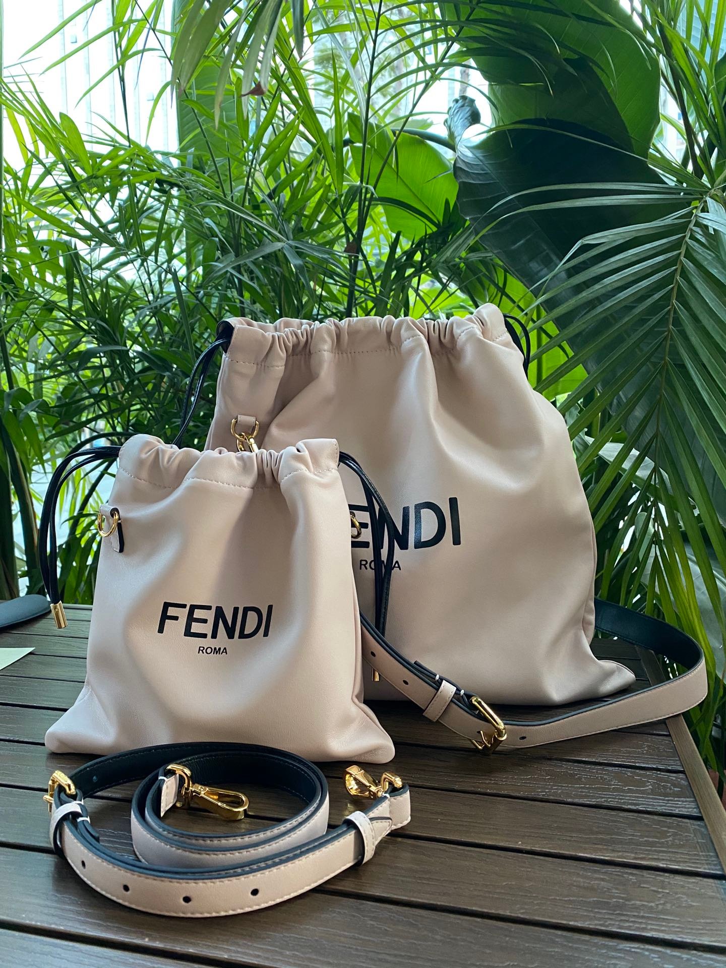 [FENDI] PACK 파우치 (스몰/미니)