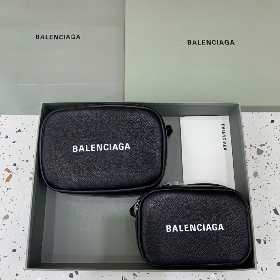 [BALENCIAGA] 에브리데이 카메라백 XS / S 블랙