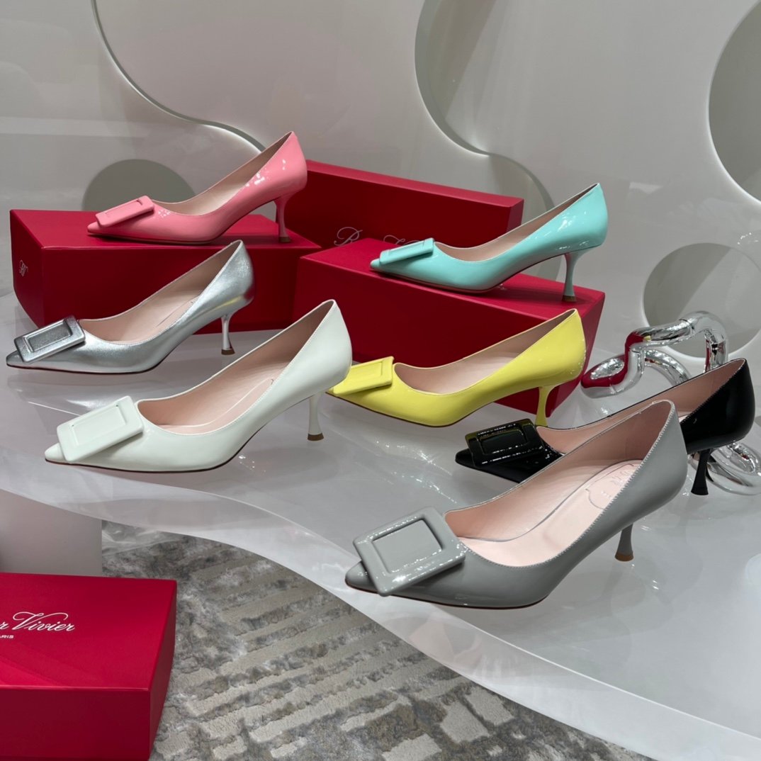 [Roger Vivier] 커버드 버클 펌프스 -7색상