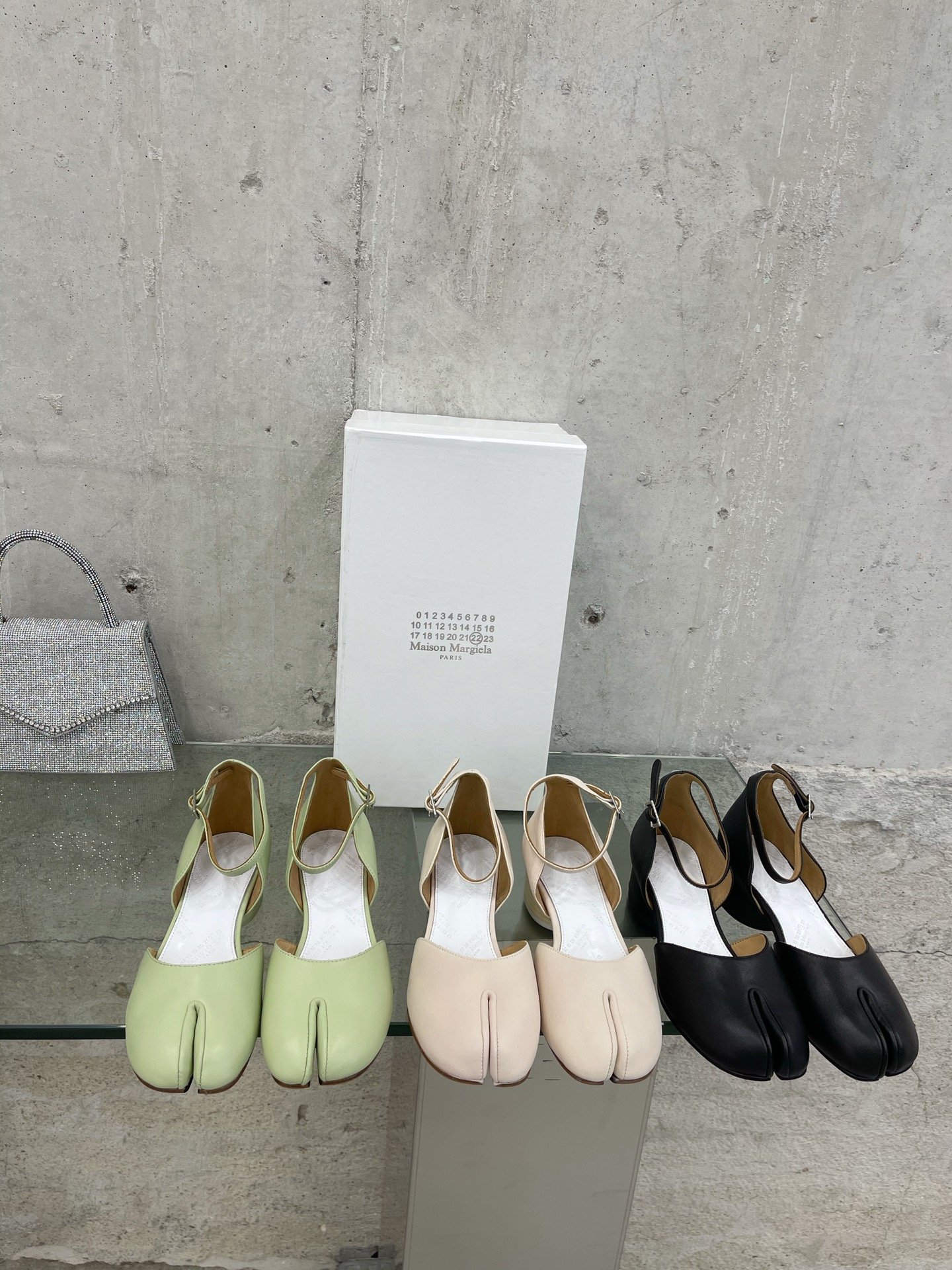 [Maison Margiela] 타비 앵클 스트랩 슈즈 -3색상