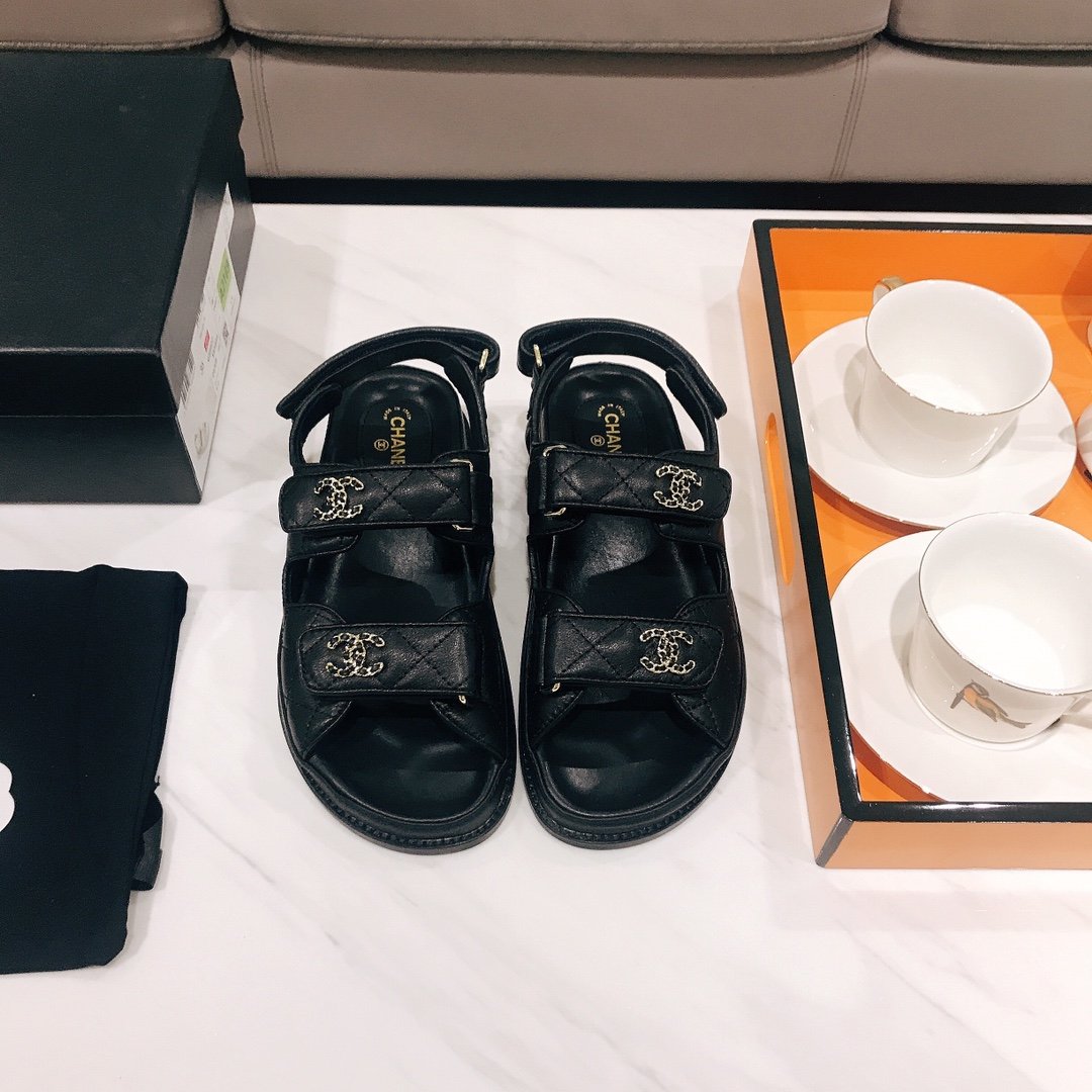 [CHANEL] 가죽 벨크로 샌들 -9색상