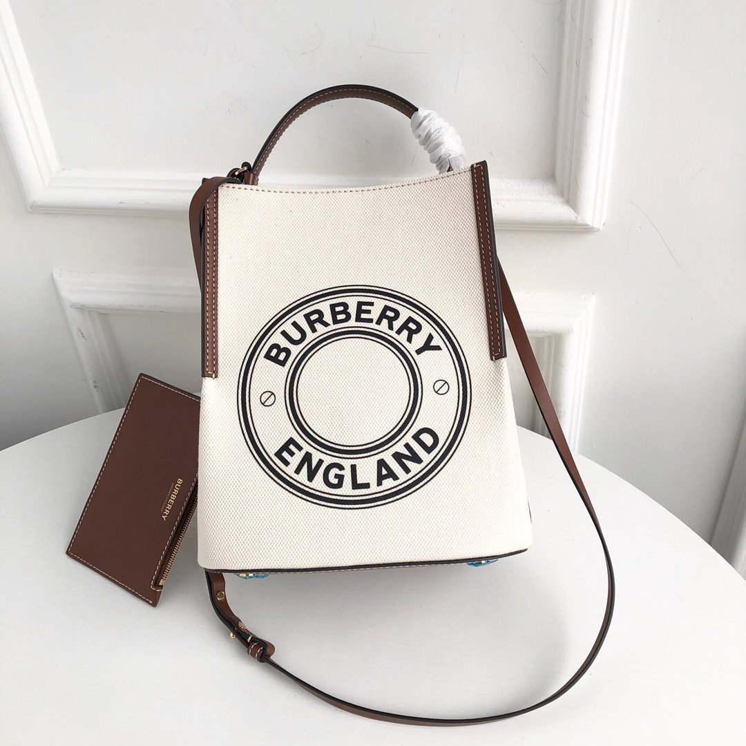 [BURBERRY] 캔버스 페기 버킷백