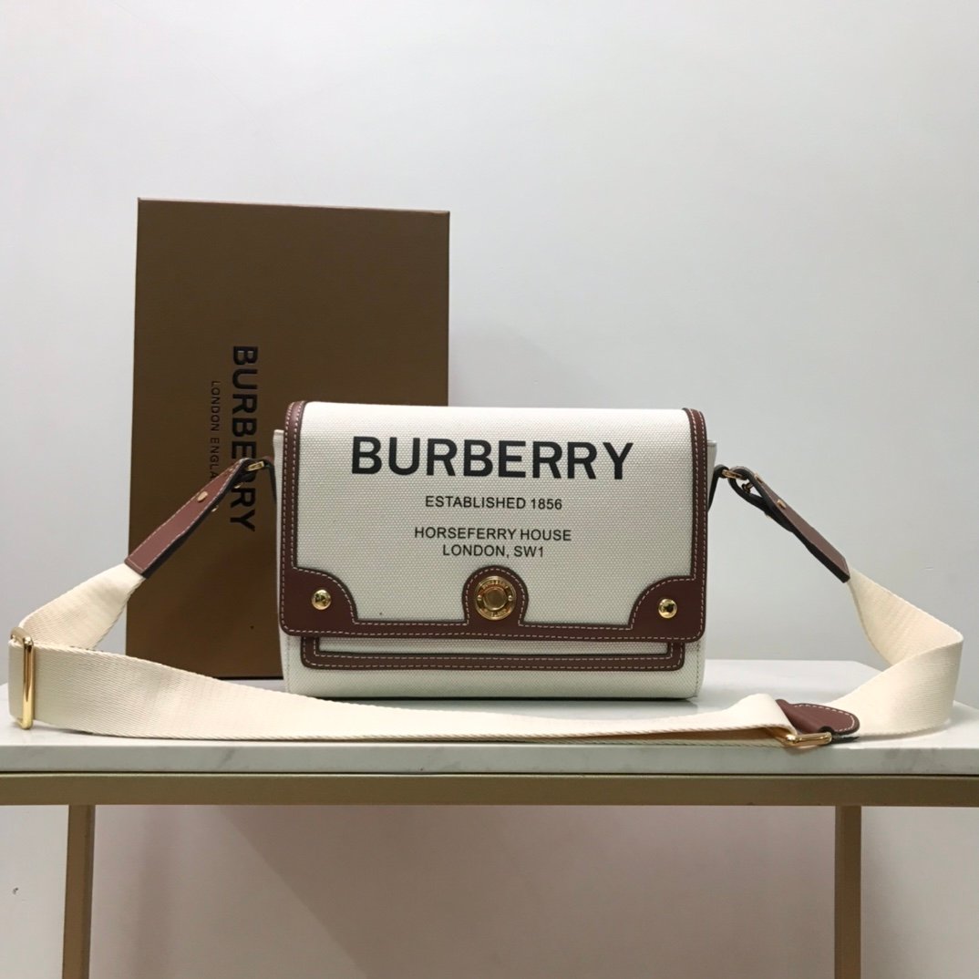[BURBERRY] 버버리 호스페리 캔버스 노트 미디움 핵베리백 - 전색상 옵션