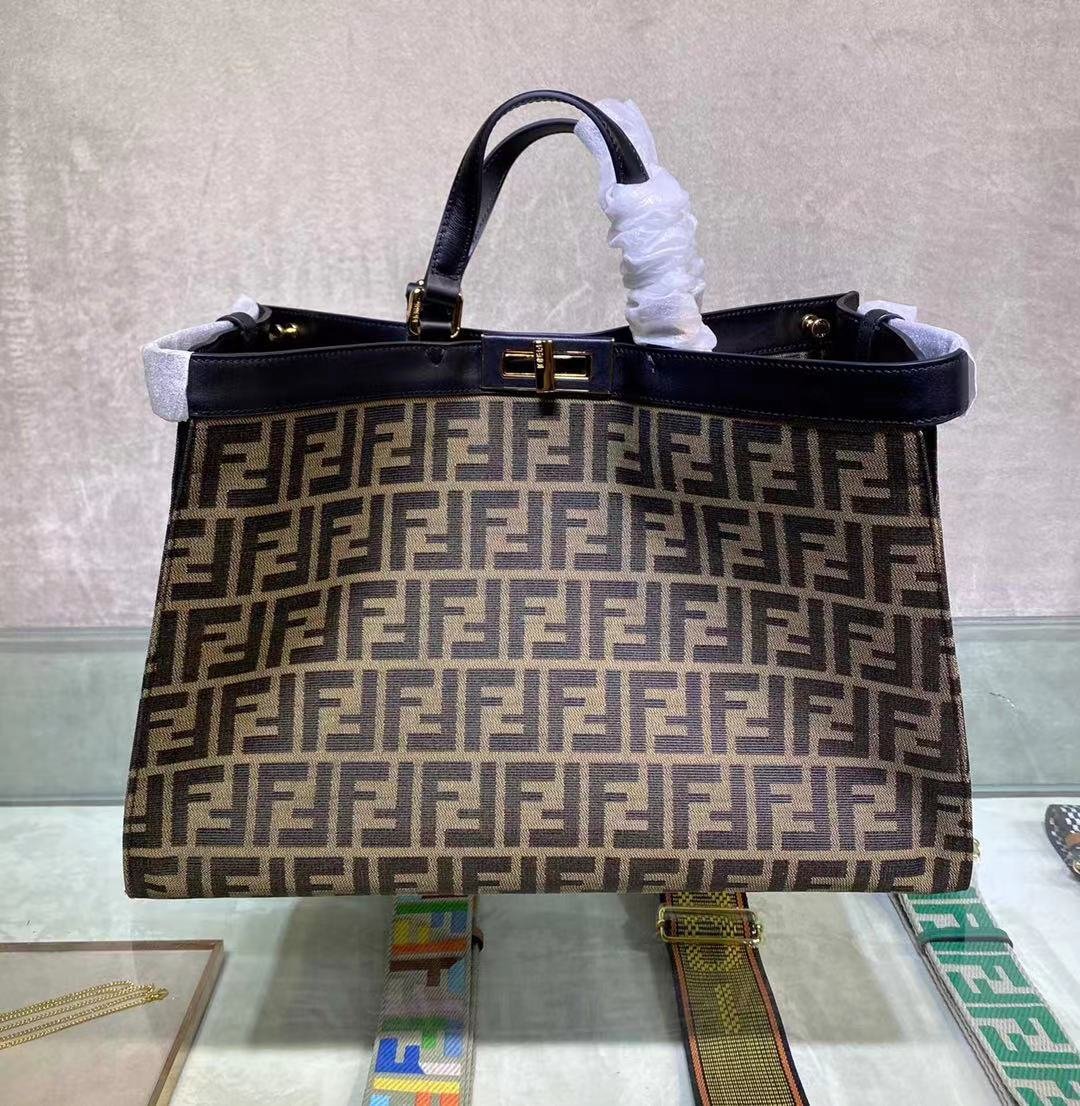 [FENDI] 피카부 X-tote