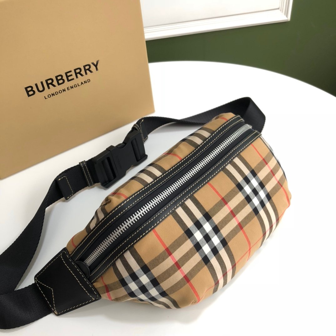 [BURBERRY] 미디엄 체크 범백