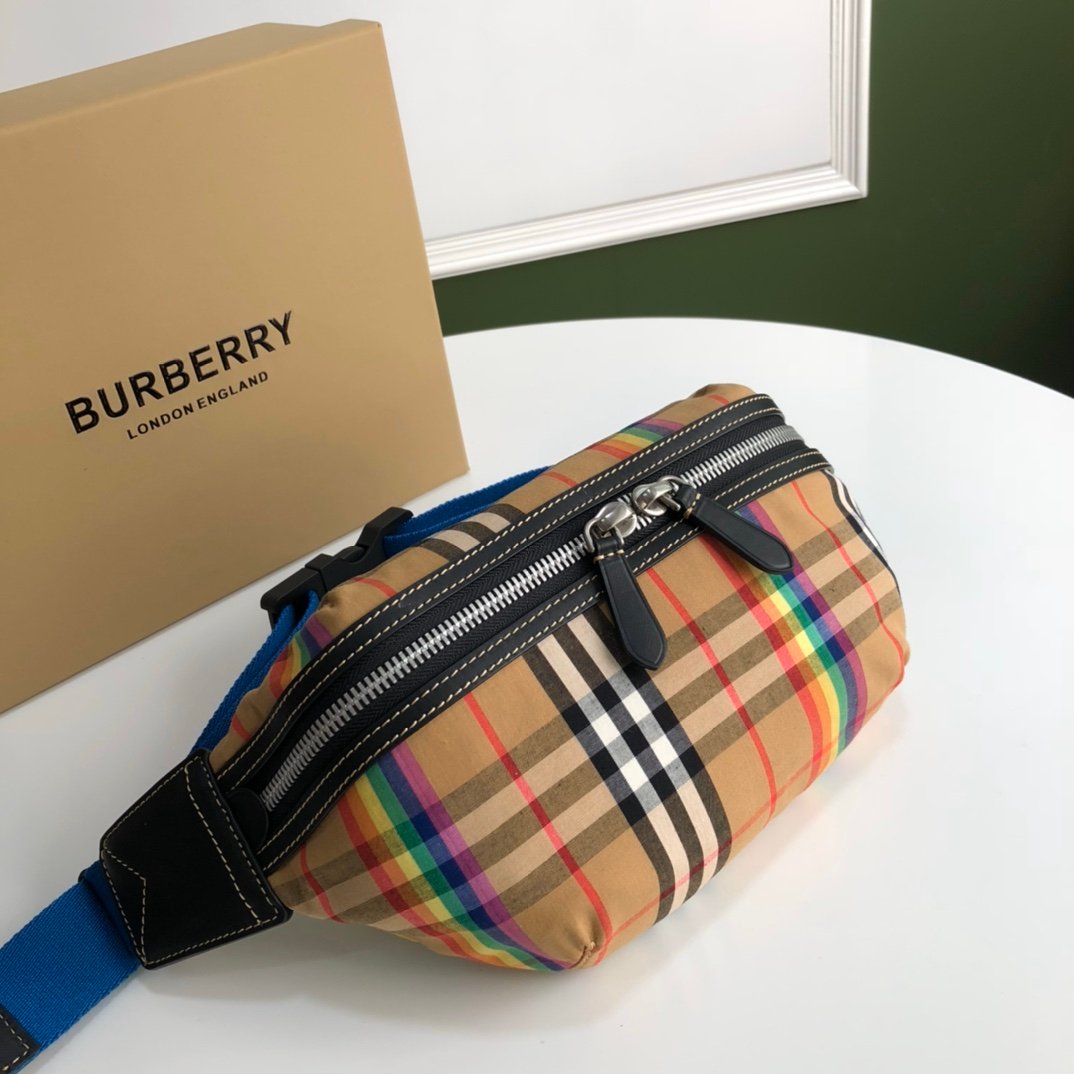 [BURBERRY] 미디엄 체크 범백