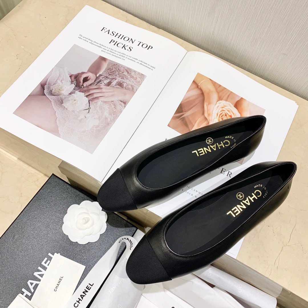 [CHANEL/SA급] 샤넬 투톤 플랫슈즈 1cm