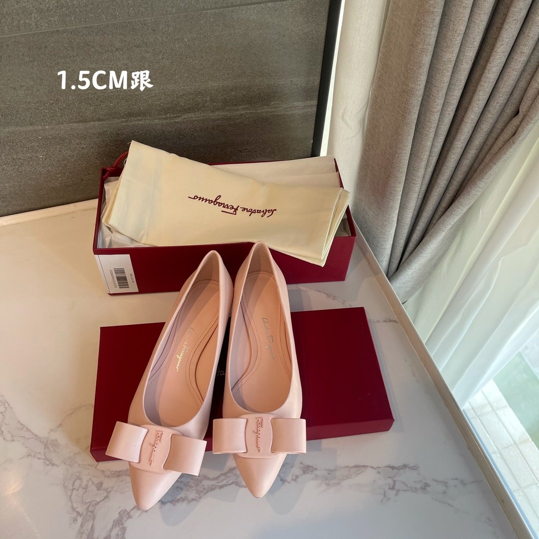 [Salvatore Ferragamo] 페라가모 비바 플랫 슈즈