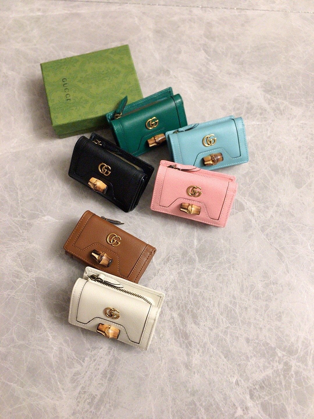 [GUCCI] 다이애나 트리폴드 월렛 M