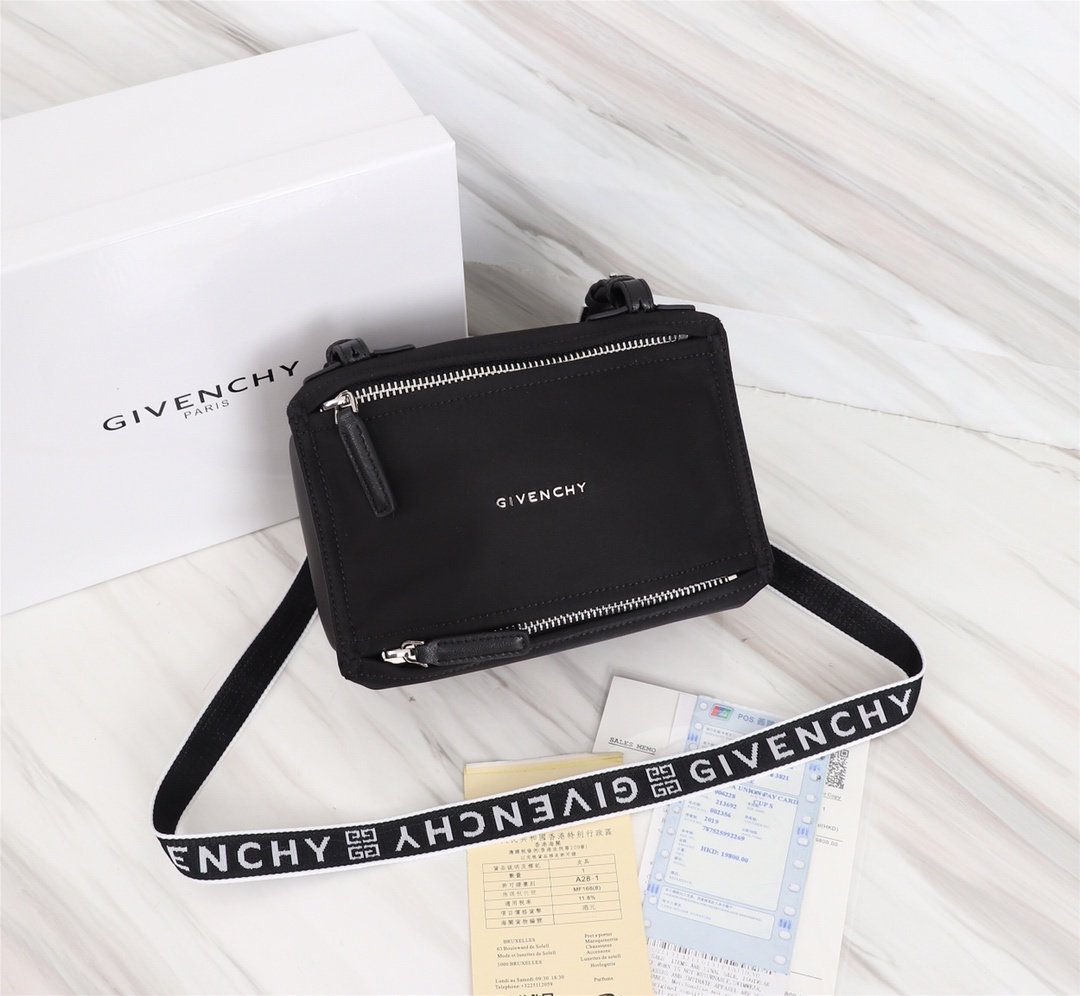 [GIVENCHY] 나일론 판도라백 미니