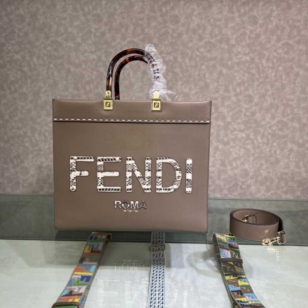 [FENDI] 선샤인 토트백 미디엄 파이톤