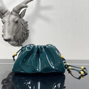 [BOTTEGA] 미니 파우치 페이턴트