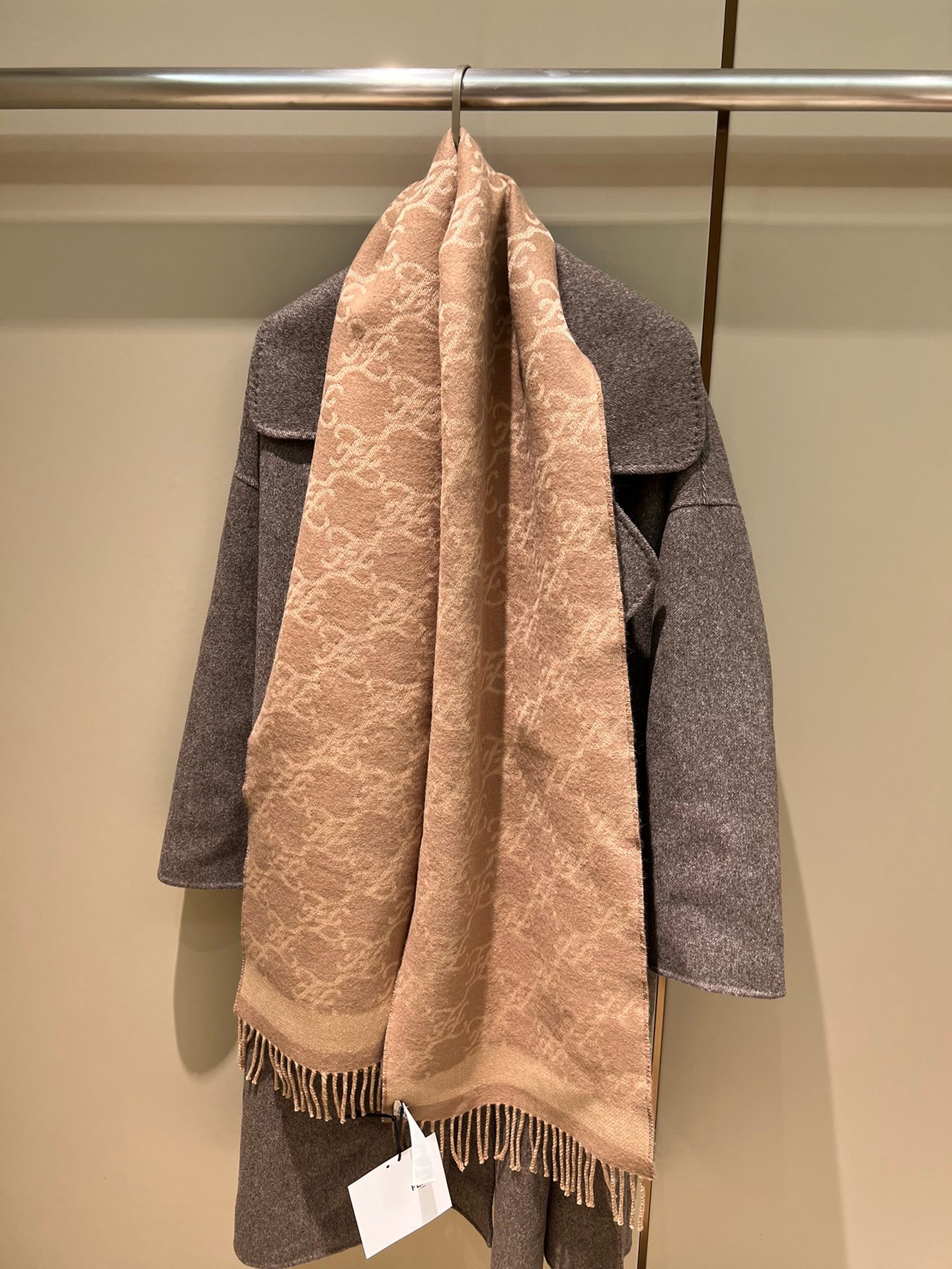 [FENDI/SA팀스카프] 펜디 캘리그라피 머플러·목도리(캐시미어/울)