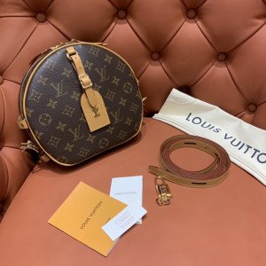 [LV/OC] 루이비통 부아뜨 샤포 수플 MM