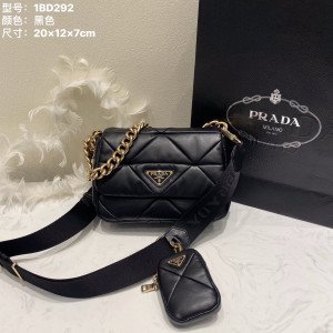 [PRADA/블랙프레임] 프라다 나파가죽 숄더백 스몰