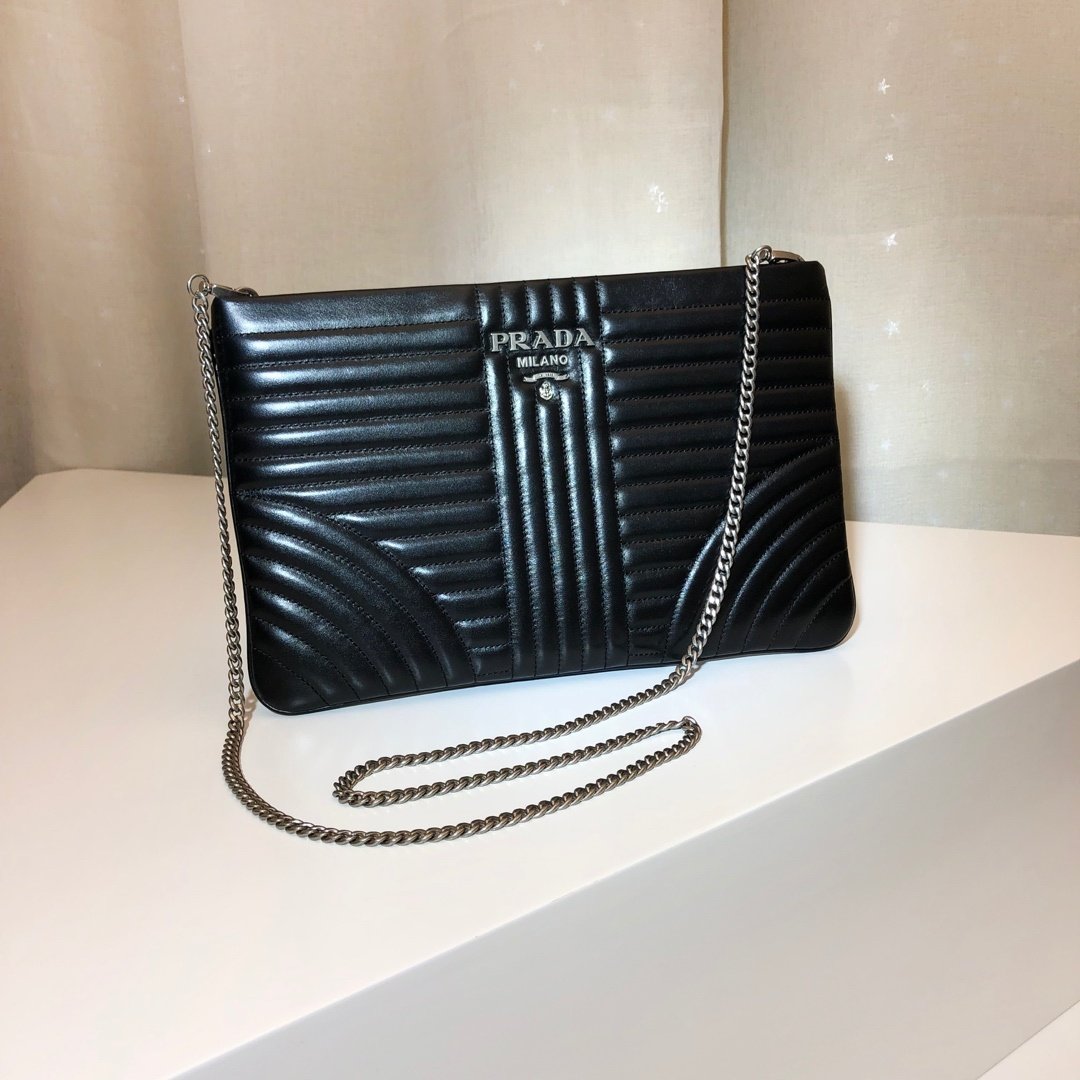 [PRADA/블랙프레임] 프라다 다이어그램 클러치