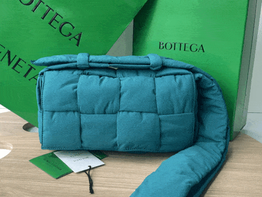 [BOTTEGA VENETA/JING] 보테가베네타 패딩 테크 카세트백