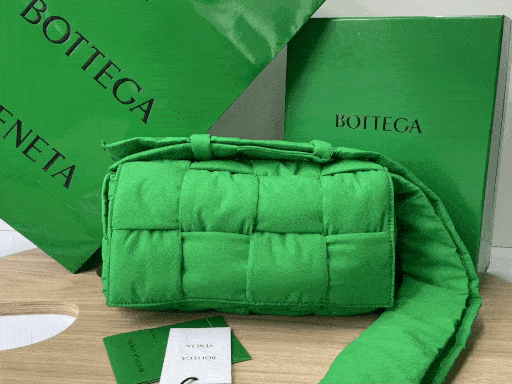 [BOTTEGA VENETA/JING] 보테가베네타 패딩 테크 카세트백