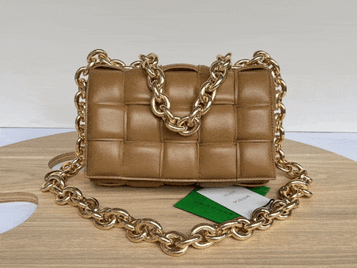 [BOTTEGA VENETA/JING] 체인 패딩 카세트백