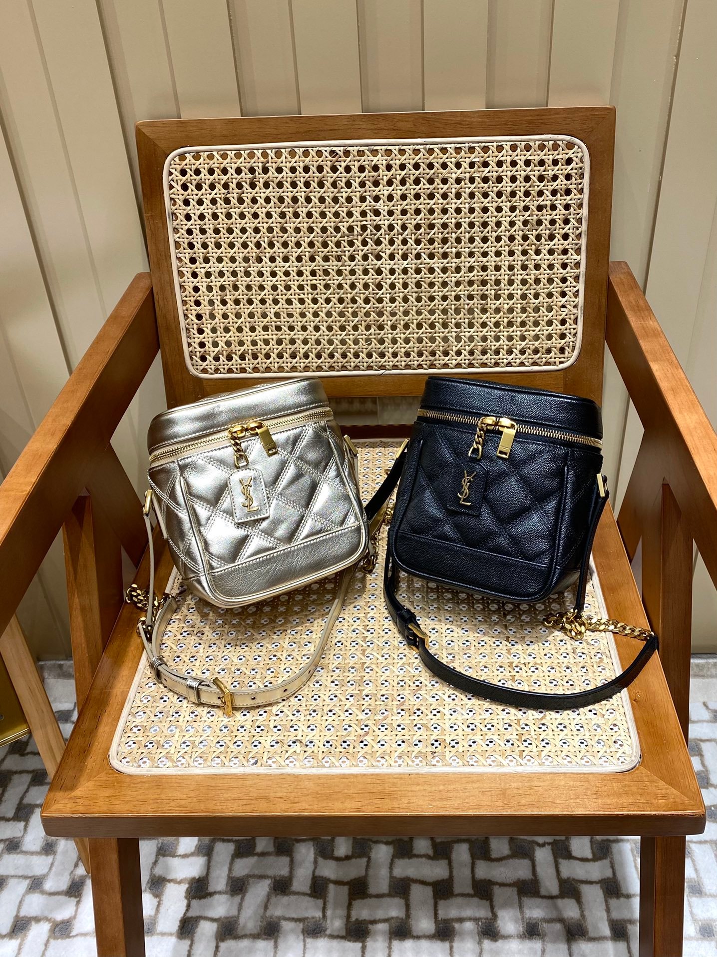 [YSL/OC/오렌지쇼파] 생로랑 까레 퀼팅 베니티백