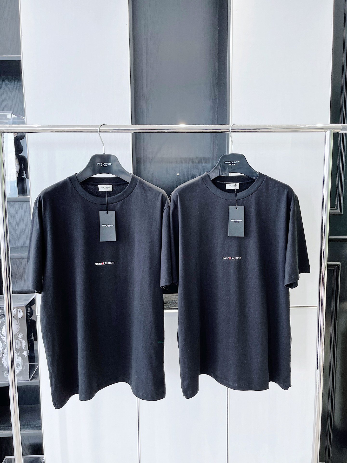 [YSL] 생로랑 반팔 티셔츠  -V공장