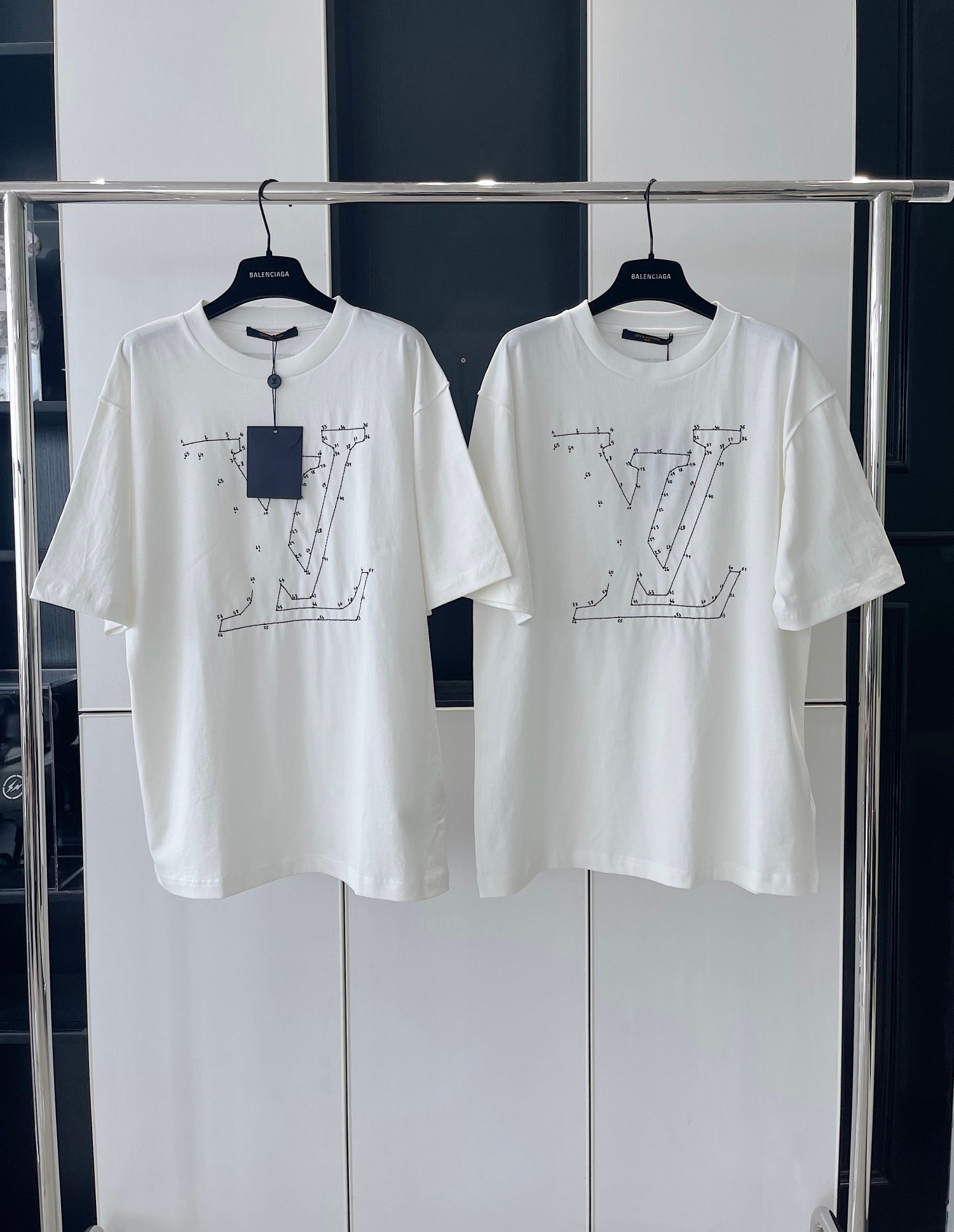 [LOUIS VUITTON] 루이비통 반팔 티셔츠 -V공장