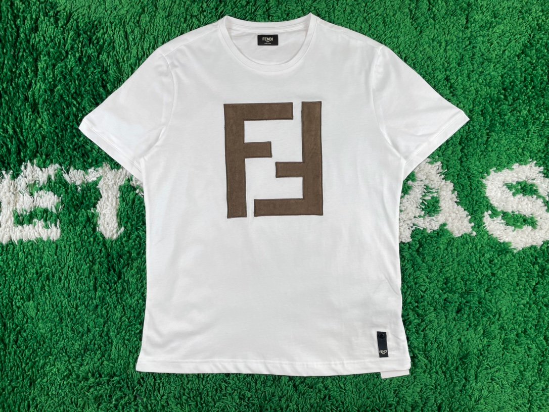 [FENDI] 펜디 반팔 티셔츠 -잔디집