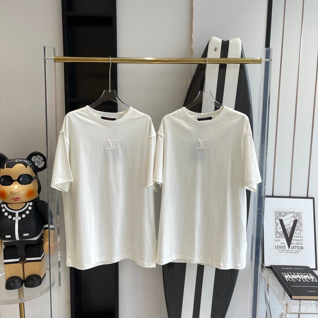[LOUIS VUITTON] 반팔 티셔츠  - 캠벨