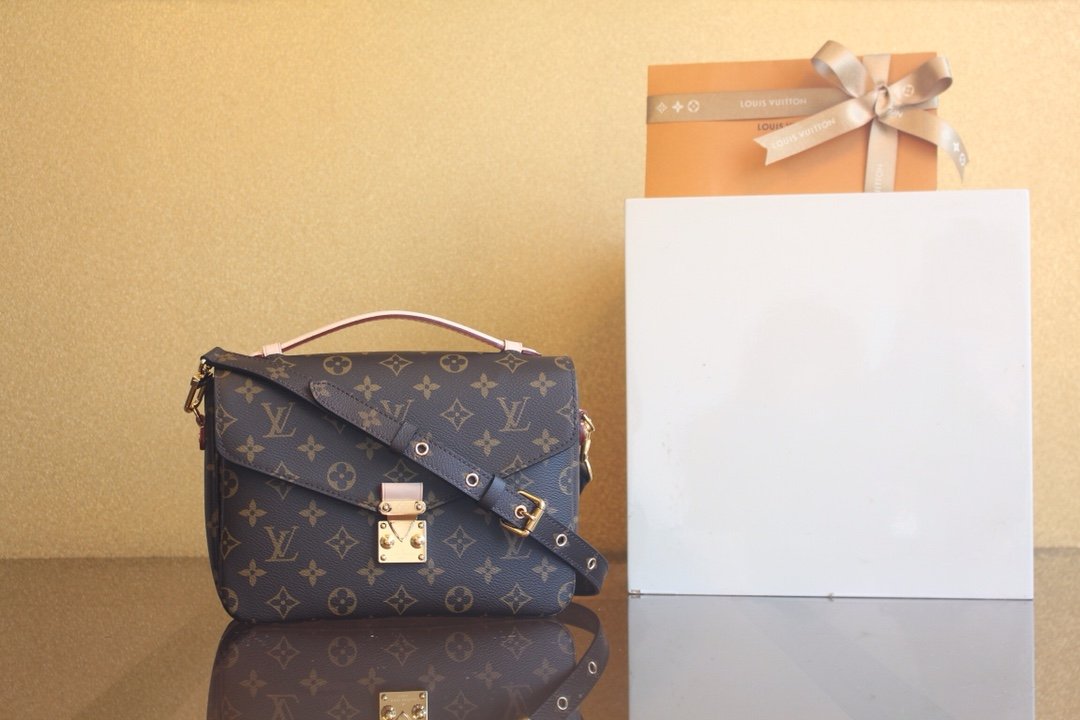 [LV/황벽-Yellowwall] 포쉐트메티스 백